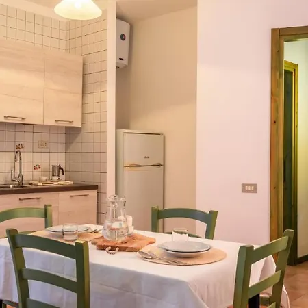 Glorious Le Pavoncelle One Bedroom Sleeps Four Child Num1454