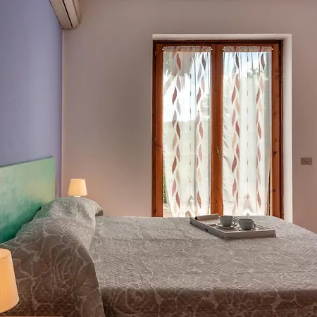 Glorious Le Pavoncelle One Bedroom Sleeps Four Num1454 Apartment Santa Teresa Gallura