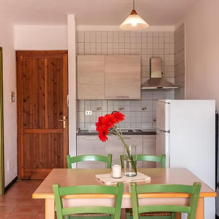 Glorious Le Pavoncelle One Bedroom Sleeps Four Num1454 Apartment