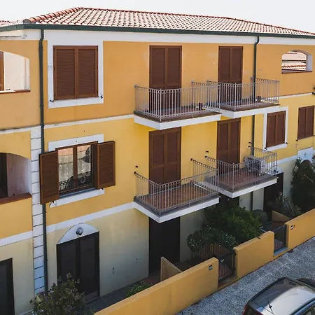 Apartment Glorious Le Pavoncelle One Bedroom Sleeps Four Num1454 *