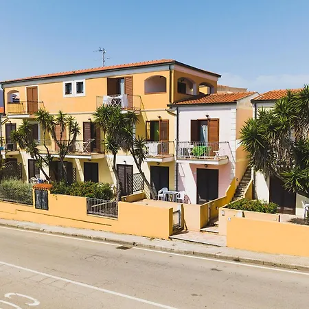 Glorious Le Pavoncelle One Bedroom Sleeps Four Num1454 Apartment Santa Teresa Gallura